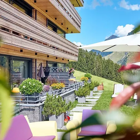 Hohe Welt - Luxury