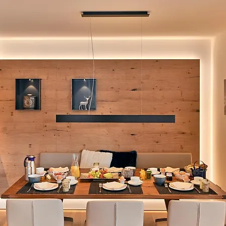 Hohe Welt - Luxury *